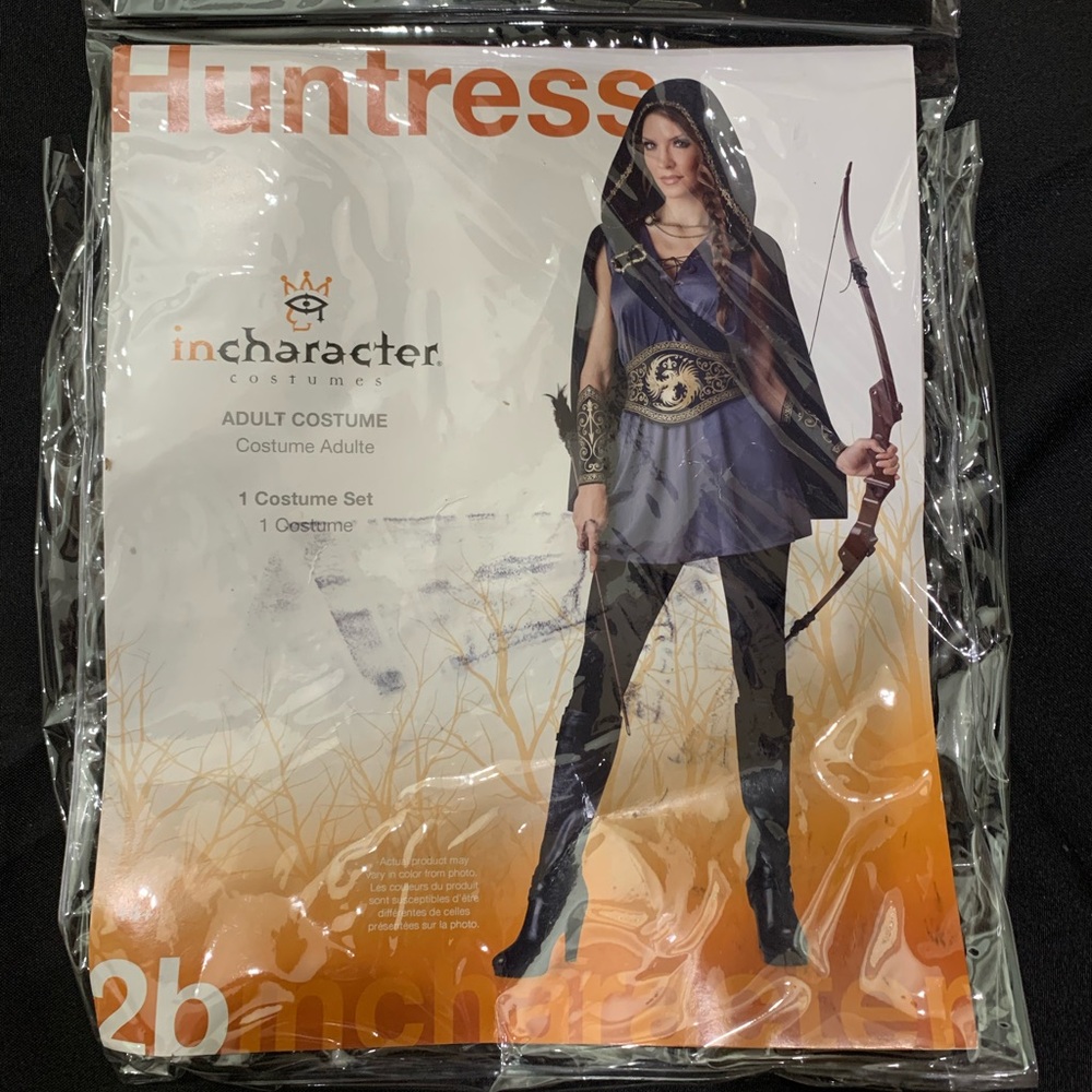 Halloween Costume. Huntress. Women’s Size Medium Good Condition - Picture 2 of 4